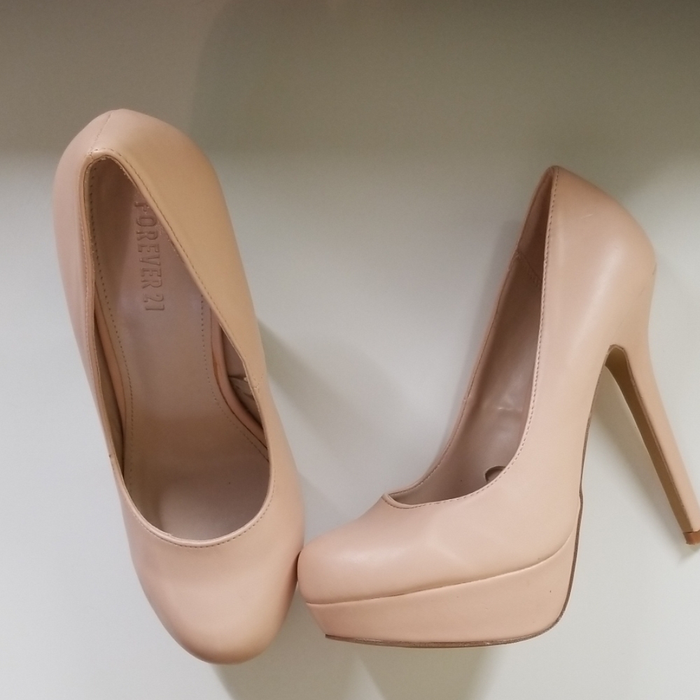 Pink-nude Stiletto Platform Pumps